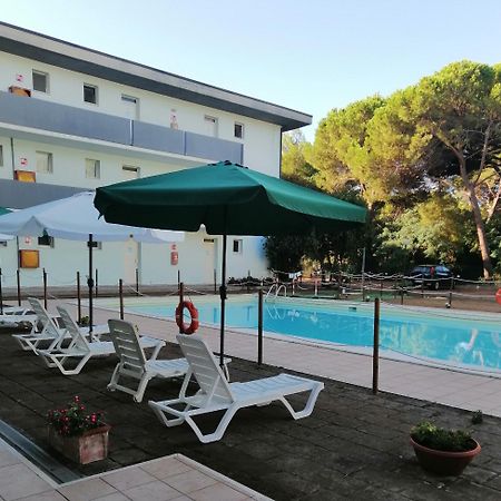 Residence Verde Pineta Principina a Mare Eksteriør billede